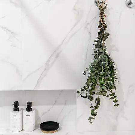 The Box - Design And Upscale With Balcony At Downtown *