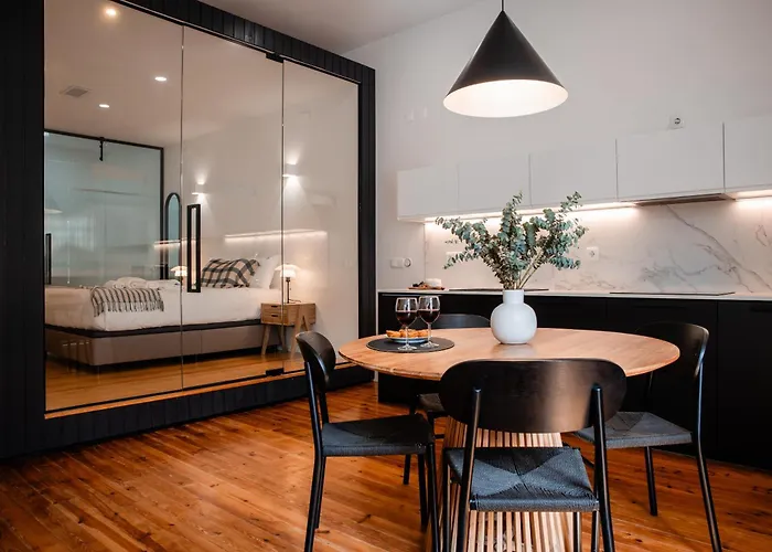 Designer Loft With Balcony In Historic Baixa