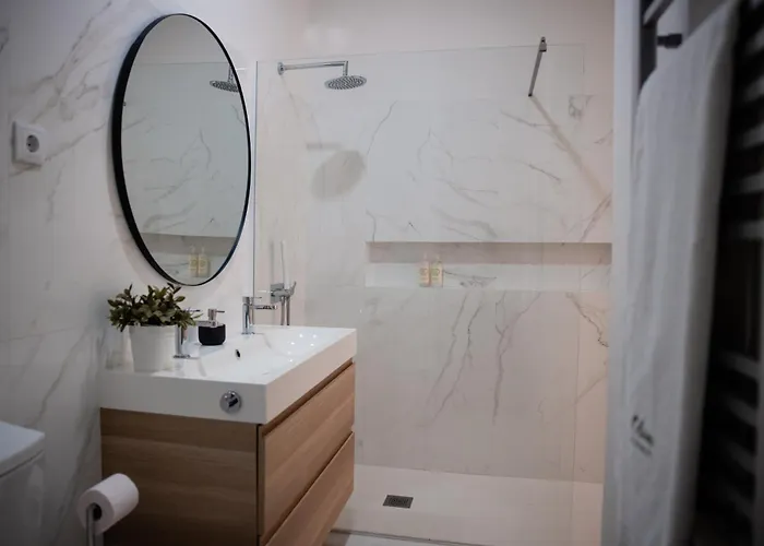 Designer Loft With Balcony In Historic Baixa شقة *