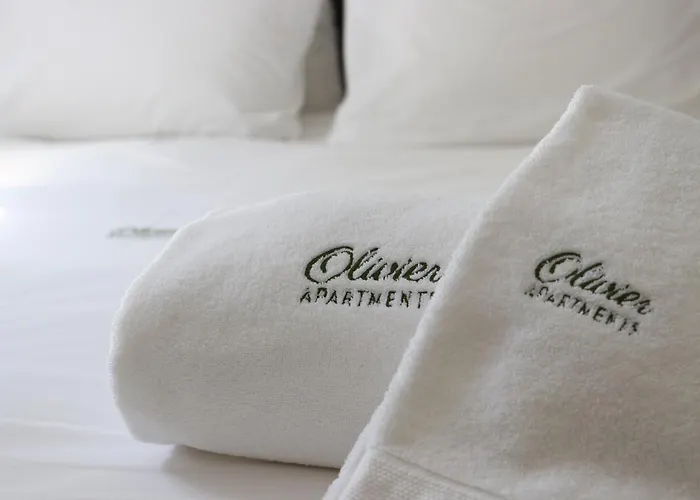 Designer Loft With Balcony In Historic Baixa شقة