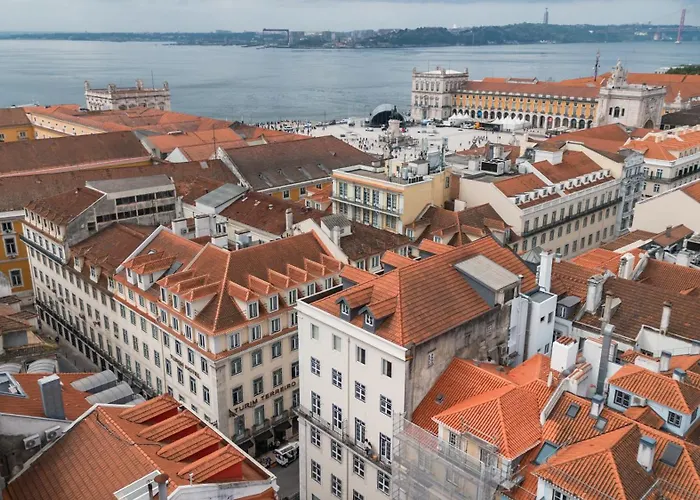 شقة Designer Loft With Balcony In Historic Baixa *