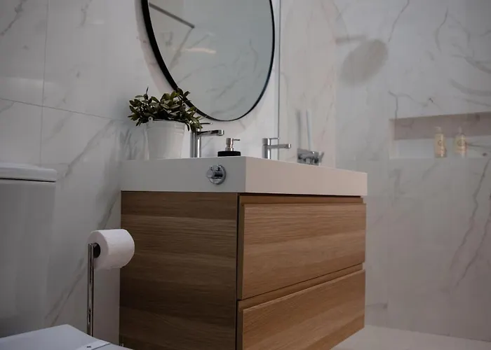 Designer Loft With Balcony In Historic Baixa شقة Lisboa