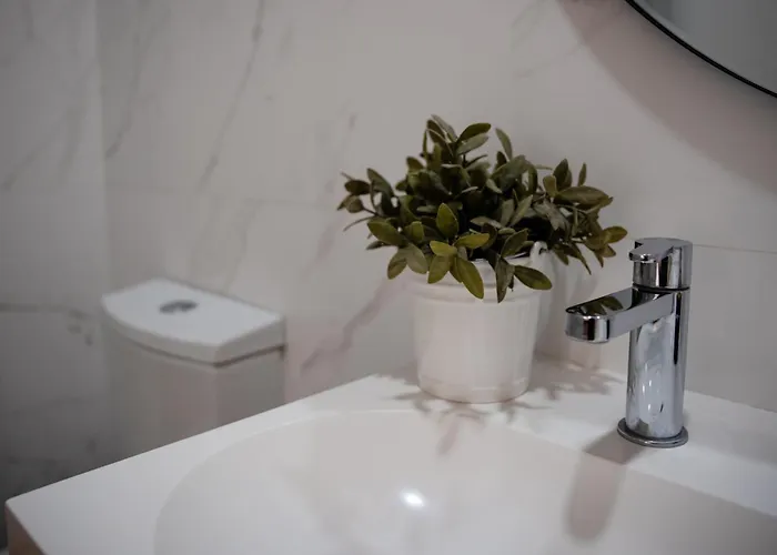 Designer Loft With Balcony In Historic Baixa