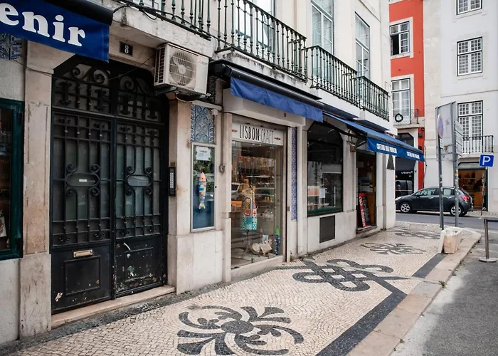 Designer Loft With Balcony In Historic Baixa شقة *