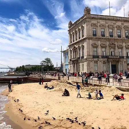 Designer Loft With Balcony In Historic Baixa Διαμέρισμα Lisboa