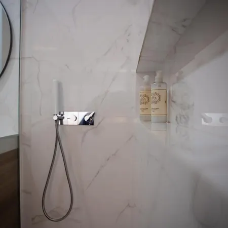 The Box - Design And Upscale With Balcony At Downtown * Lissabon