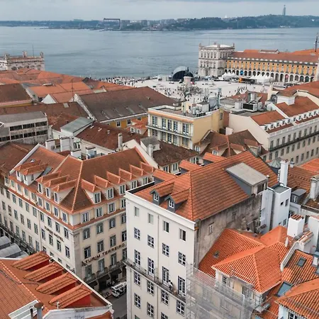 Lägenhet Designer Loft With Balcony In Historic Baixa *