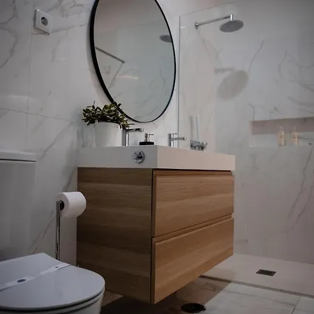 The Box - Design And Upscale With Balcony At Downtown Appartement Lissabon